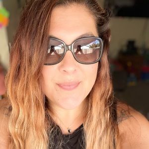 Meet your Posher, Leah